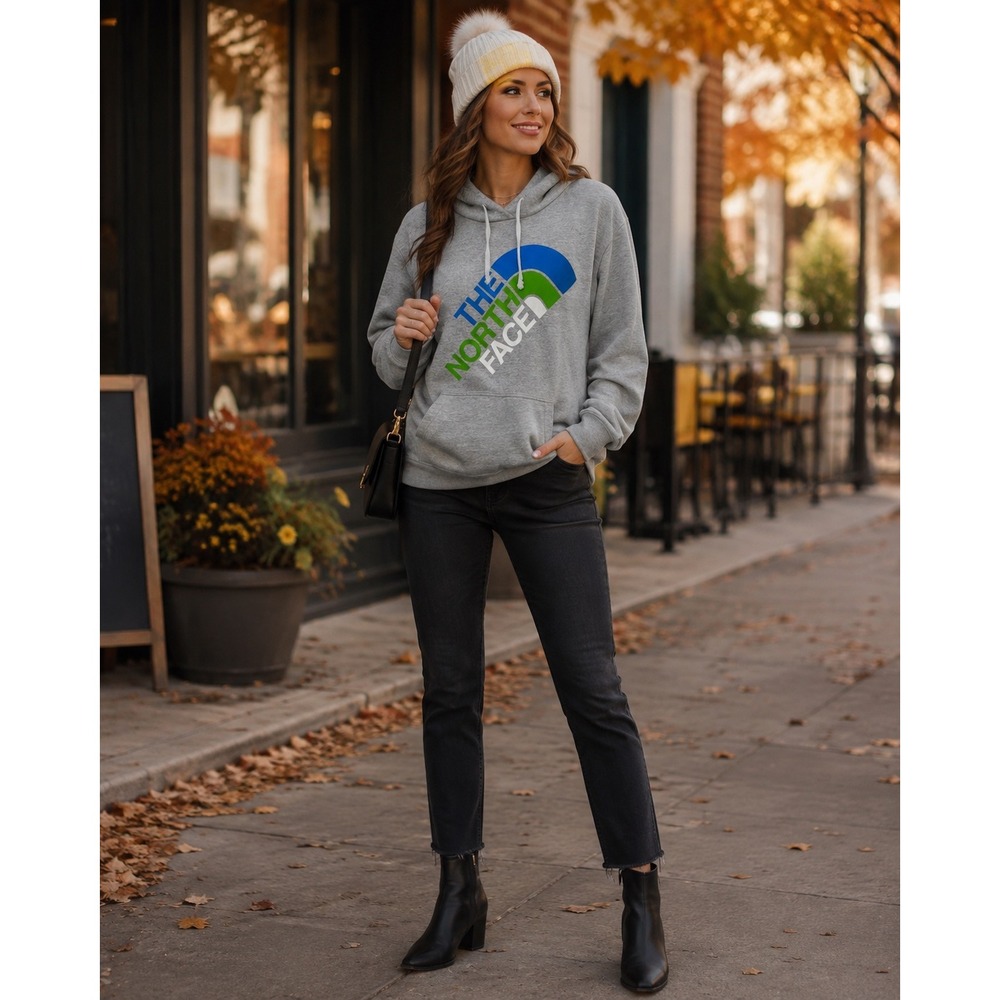 The North Face Women Extra Large Gray Graphic Hoodie Fleece Gorpcore Outdoor